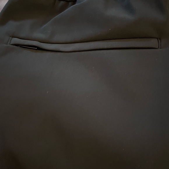 NWOT Theory Terrance Jogger in Precision Ponte Black - Picture 10 of 10